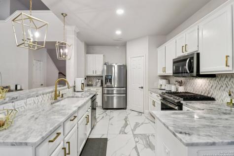 1321 Barton Creek San Antonio TX 78258
