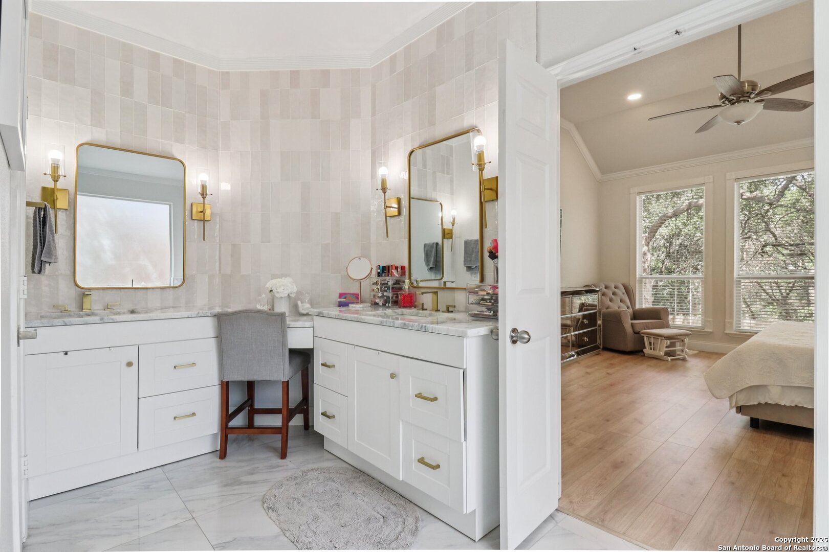 1321 Barton Creek San Antonio TX 78258