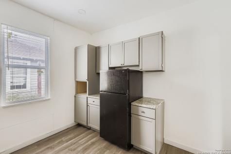 102 Aganier San Antonio TX 78212