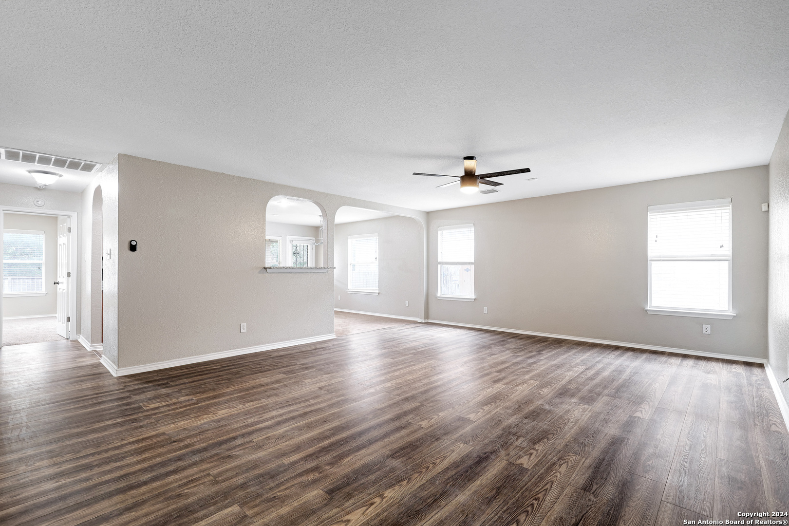 2722 Brighton Park Converse TX 78109