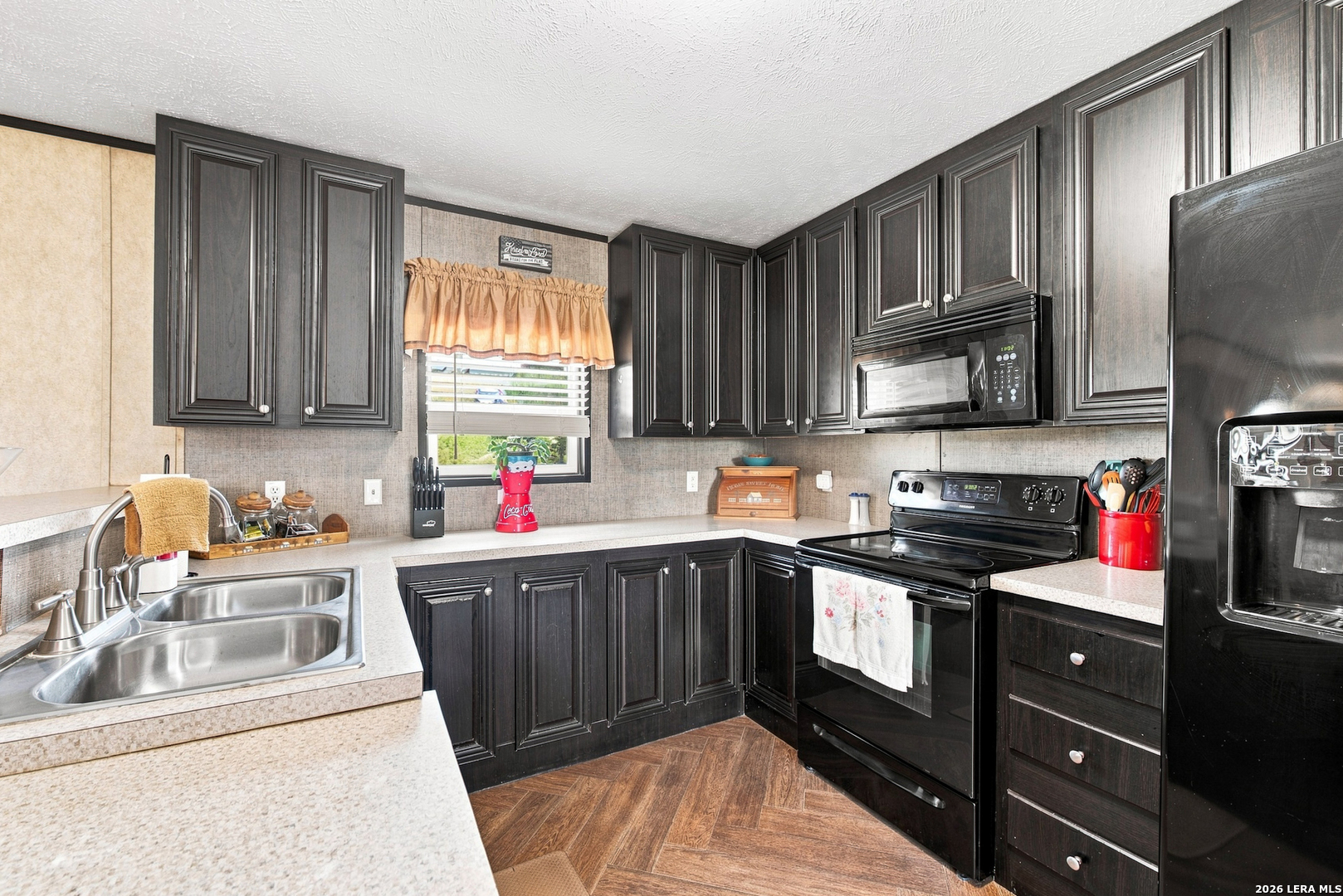 6901 Breezewood Iola TX 77861