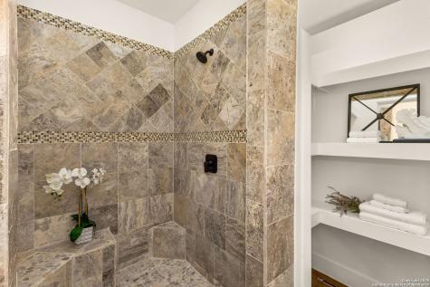 417 E Hildebrand San Antonio TX 78212