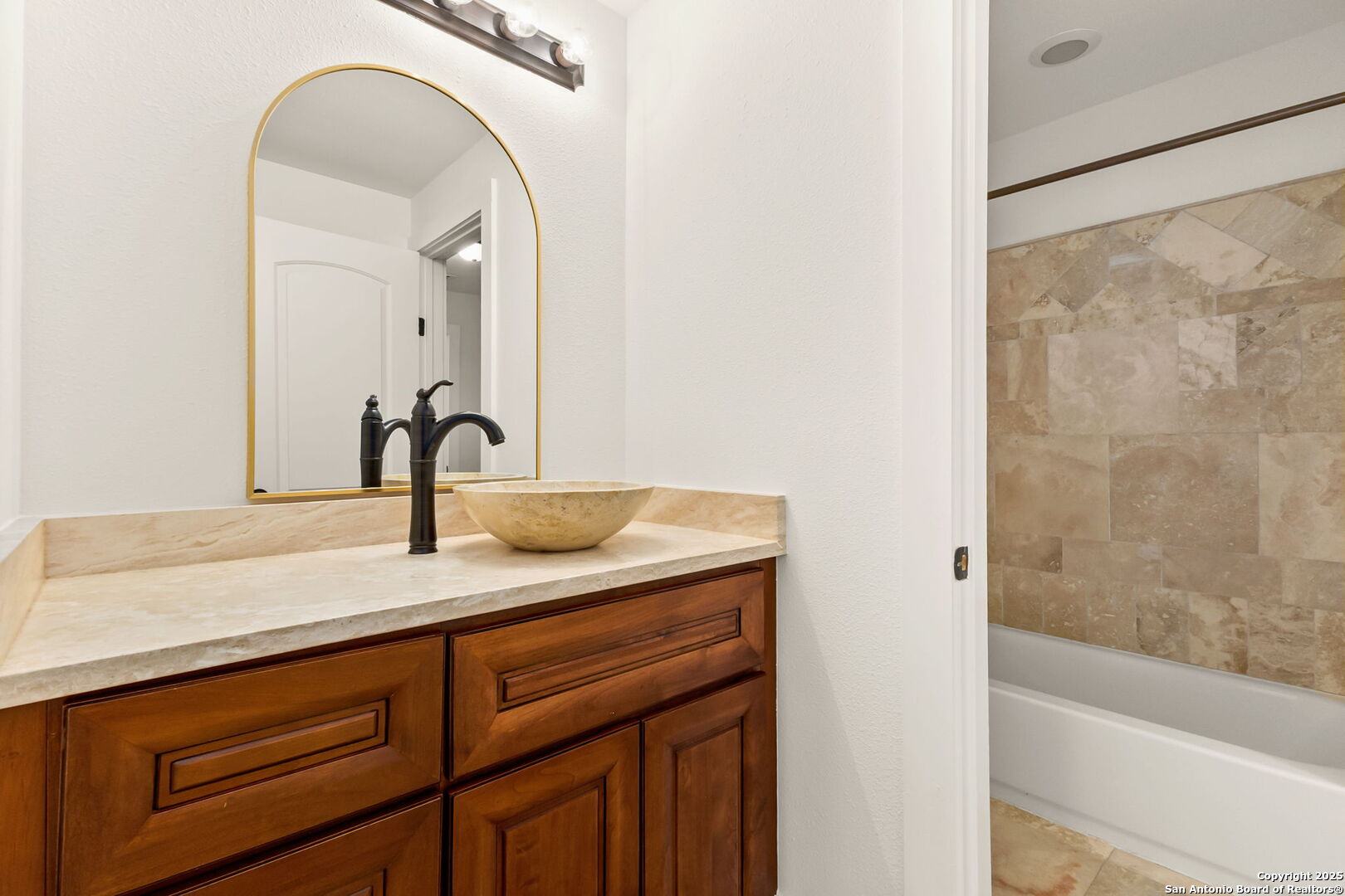 417 E Hildebrand San Antonio TX 78212