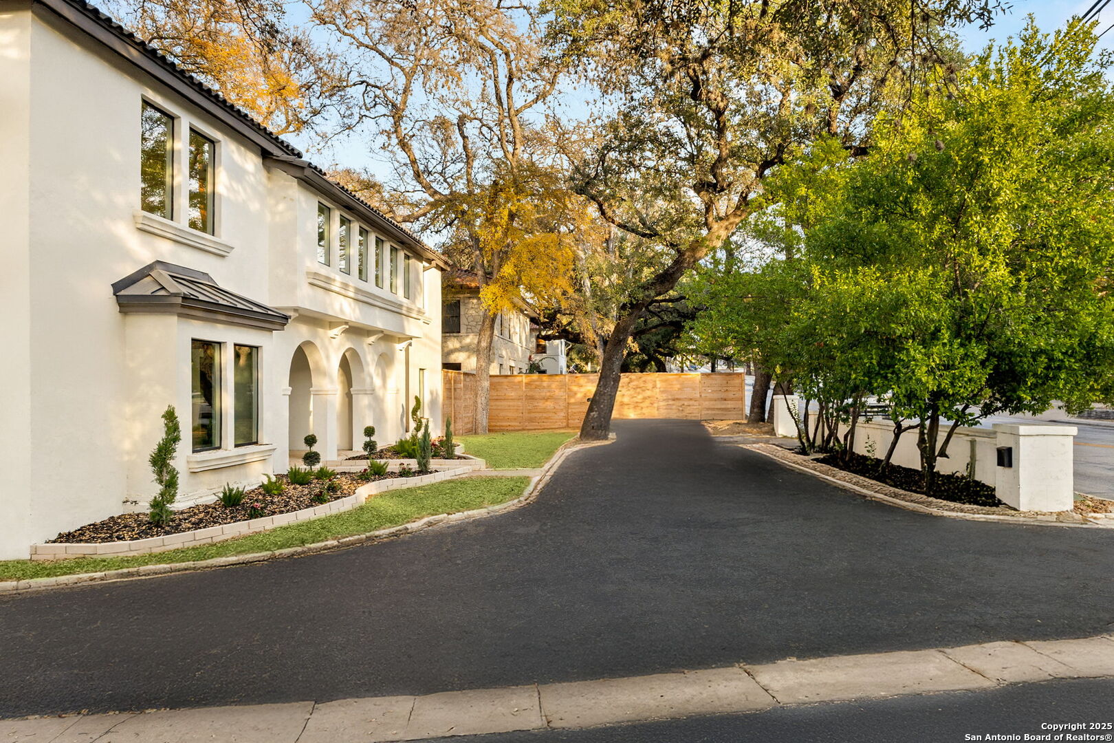 417 E Hildebrand San Antonio TX 78212