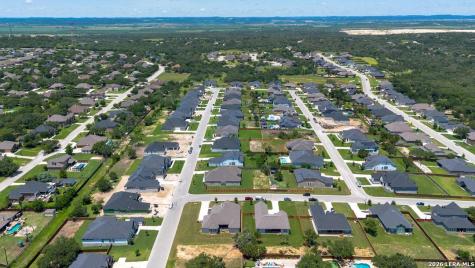 237 Bryant Park Castroville TX 78009