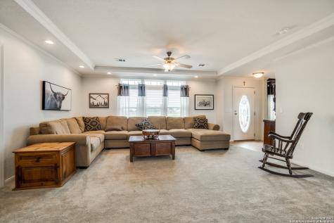 1798 County Road 467 Hondo TX 78861