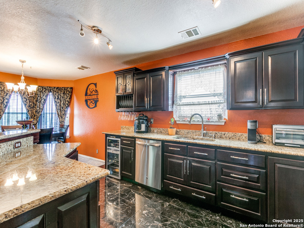 10702 Diamond Rock San Antonio TX 78251