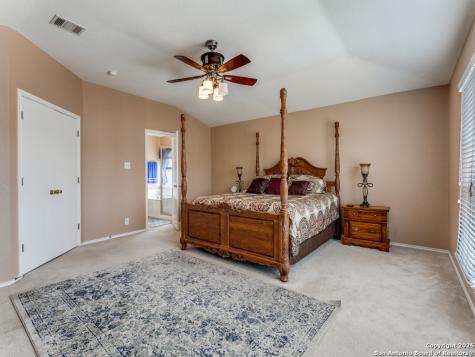 10702 Diamond Rock San Antonio TX 78251