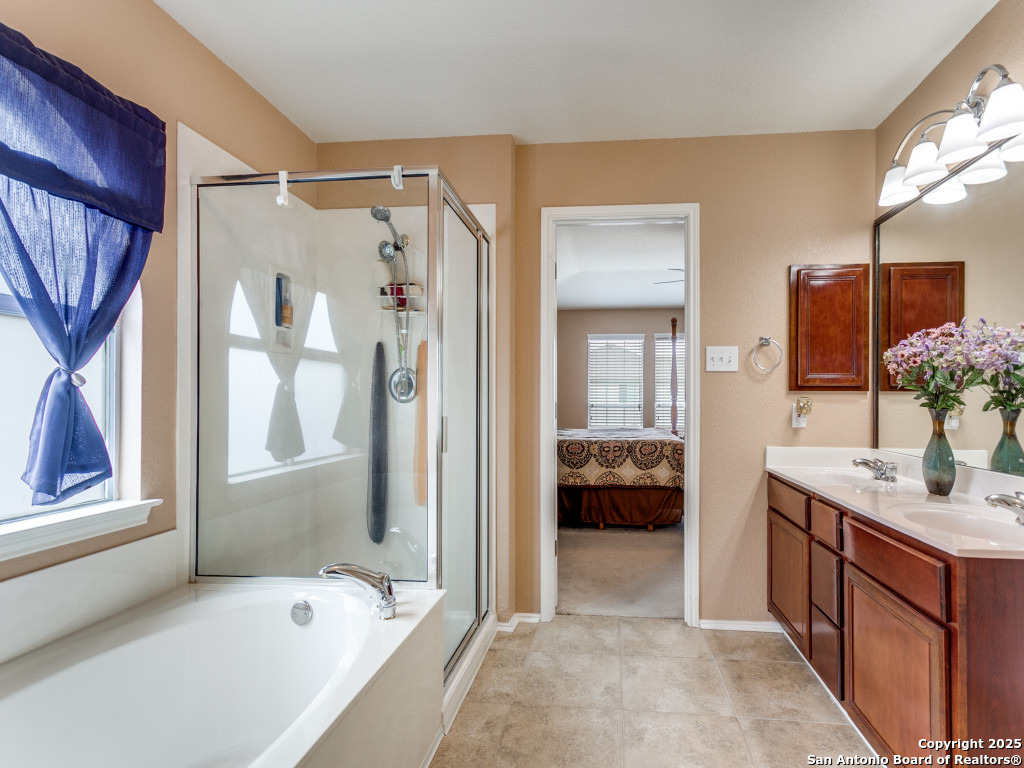 10702 Diamond Rock San Antonio TX 78251
