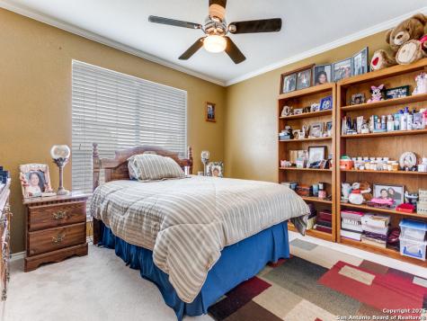 10702 Diamond Rock San Antonio TX 78251