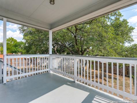 10702 Diamond Rock San Antonio TX 78251