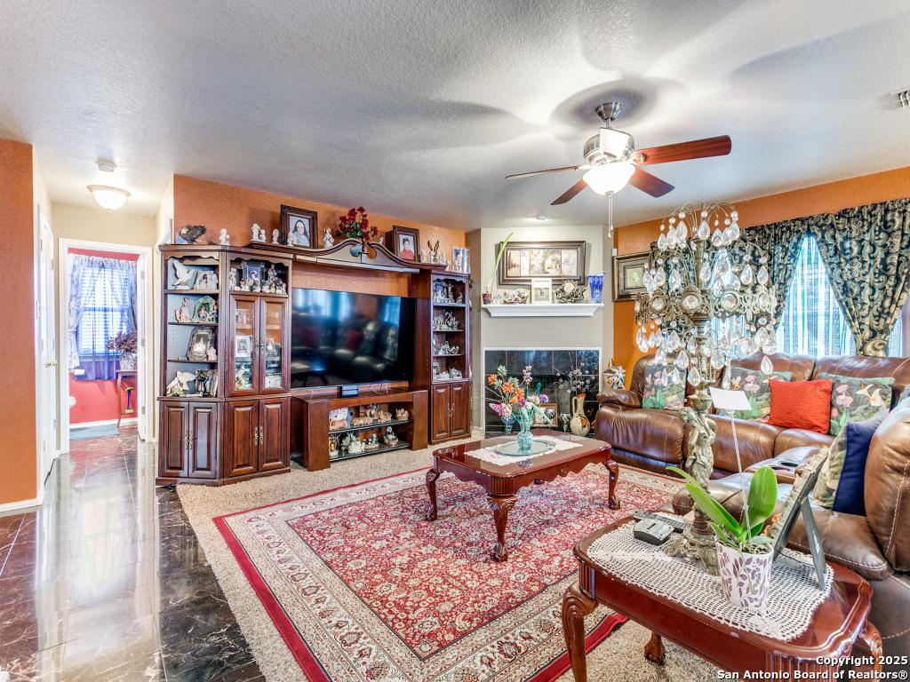 10702 Diamond Rock San Antonio TX 78251