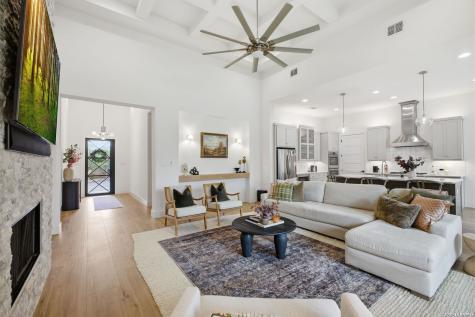 3 Saxby Glen San Antonio TX 78257
