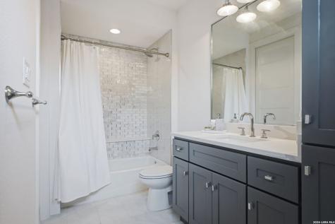 3 Saxby Glen San Antonio TX 78257