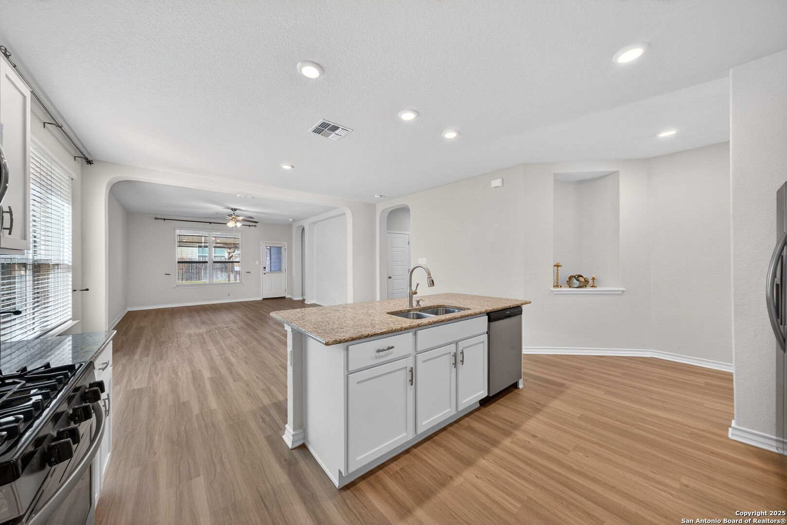 8211 Samsel San Antonio TX 78254