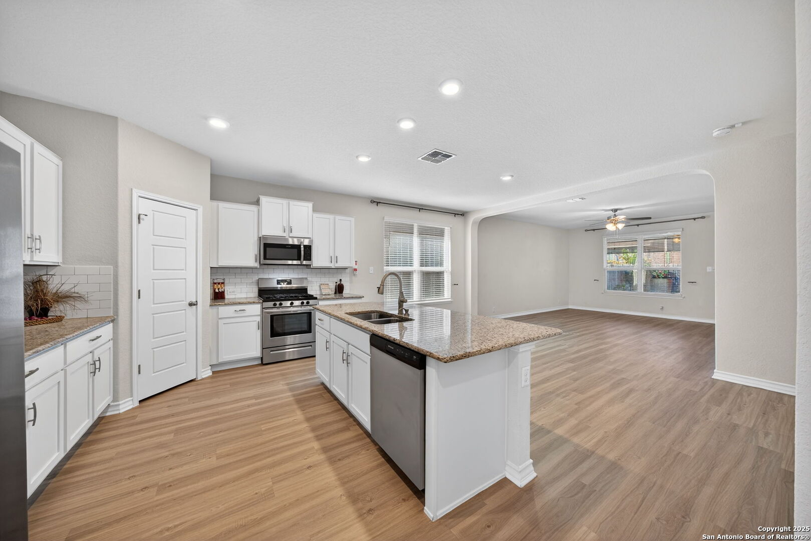 8211 Samsel San Antonio TX 78254