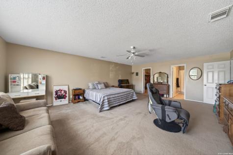 6630 Meadow Fawn Drive Converse TX 78109