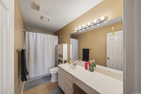 6630 Meadow Fawn Drive Converse TX 78109