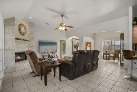 11560 Fm 775 Floresville TX 78114