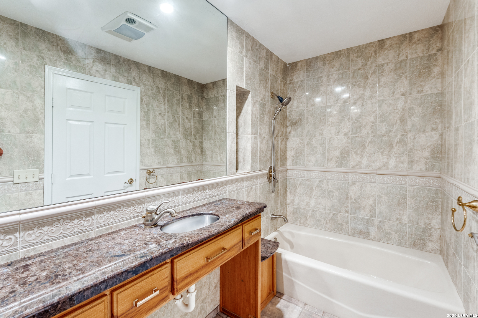 16702 Hunting Valley San Antonio TX 78247