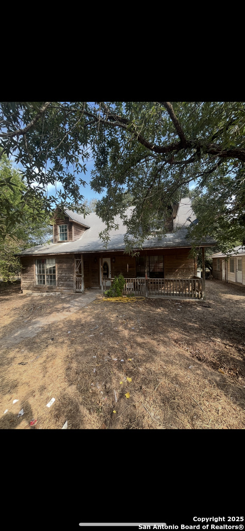 6721 County Road 401 Floresville TX 78114