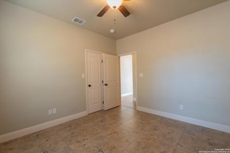 117 Abrego Run Floresville TX 78114