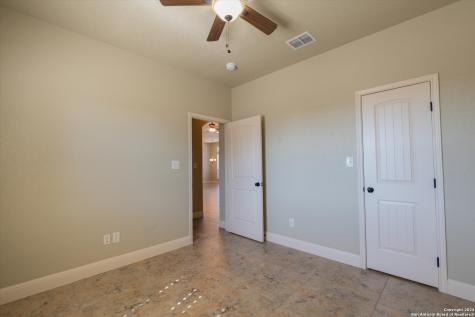 117 Abrego Run Floresville TX 78114