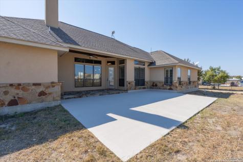 117 Abrego Run Floresville TX 78114