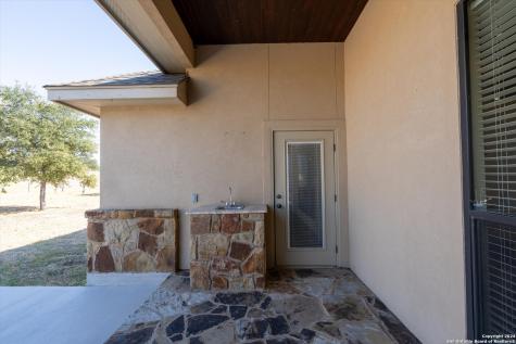 117 Abrego Run Floresville TX 78114