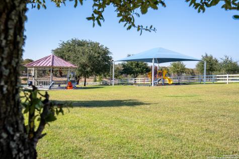 117 Abrego Run Floresville TX 78114