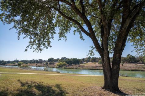 117 Abrego Run Floresville TX 78114
