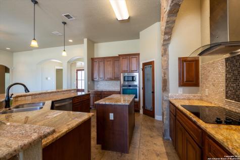117 Abrego Run Floresville TX 78114