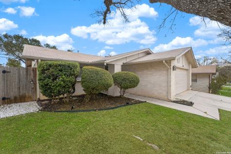 122 Bolerio Drive Universal City TX 78148