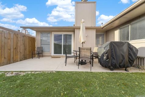 122 Bolerio Drive Universal City TX 78148
