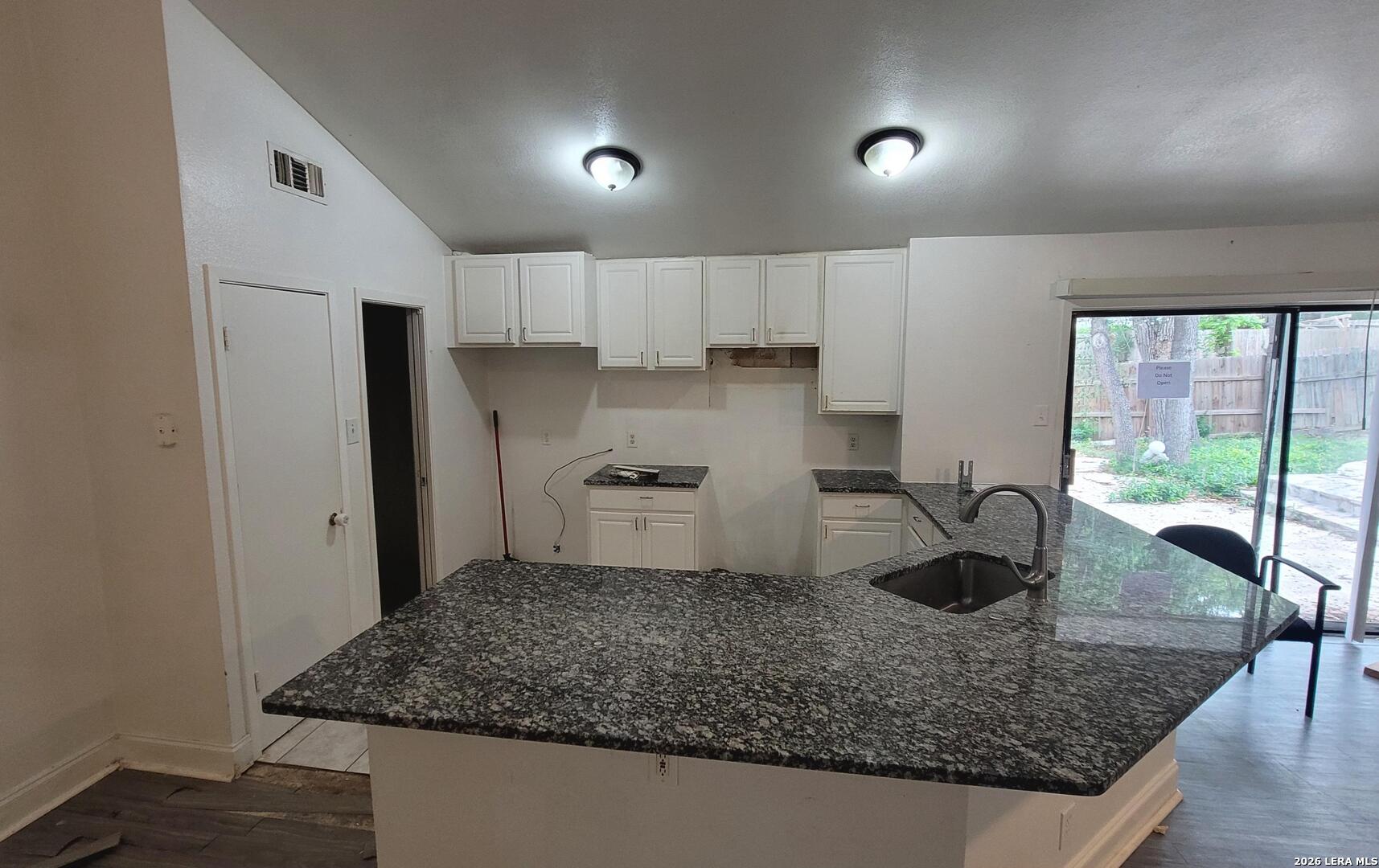 6011 Forest Ridge San Antonio TX 78240