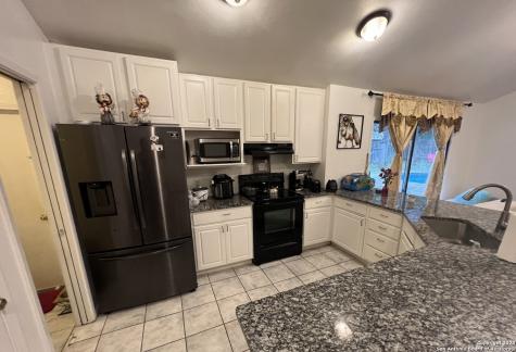 6011 Forest Ridge San Antonio TX 78240