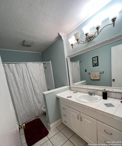 6011 Forest Ridge San Antonio TX 78240