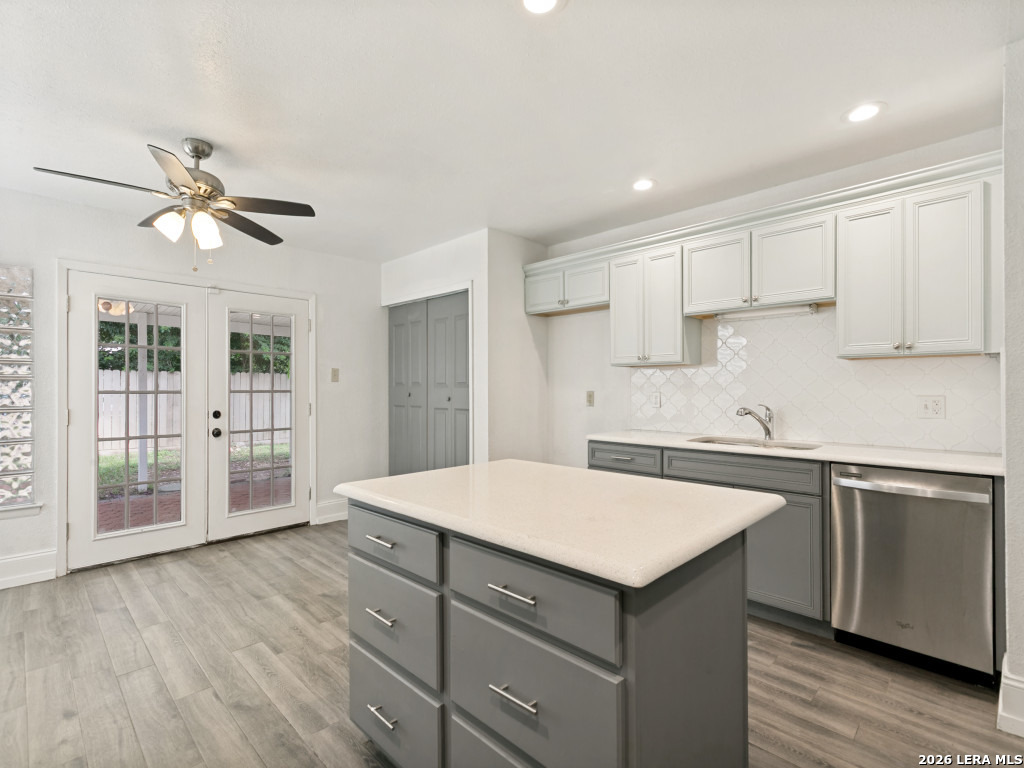 6827 Country Hill San Antonio TX 78240