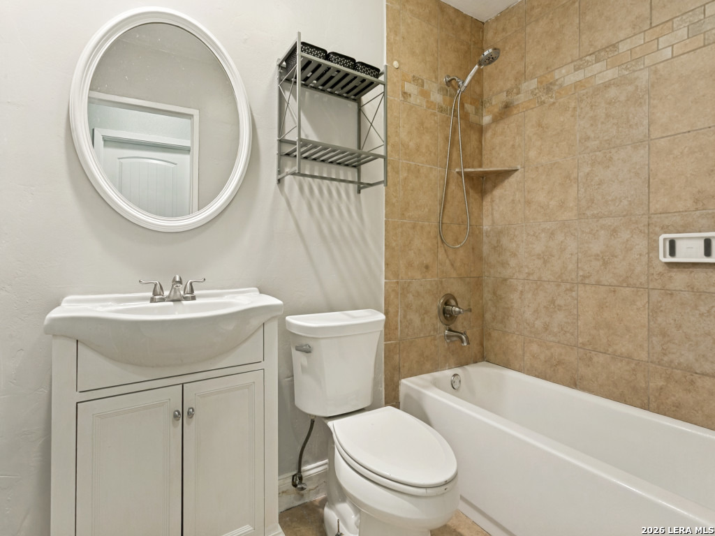 6827 Country Hill San Antonio TX 78240