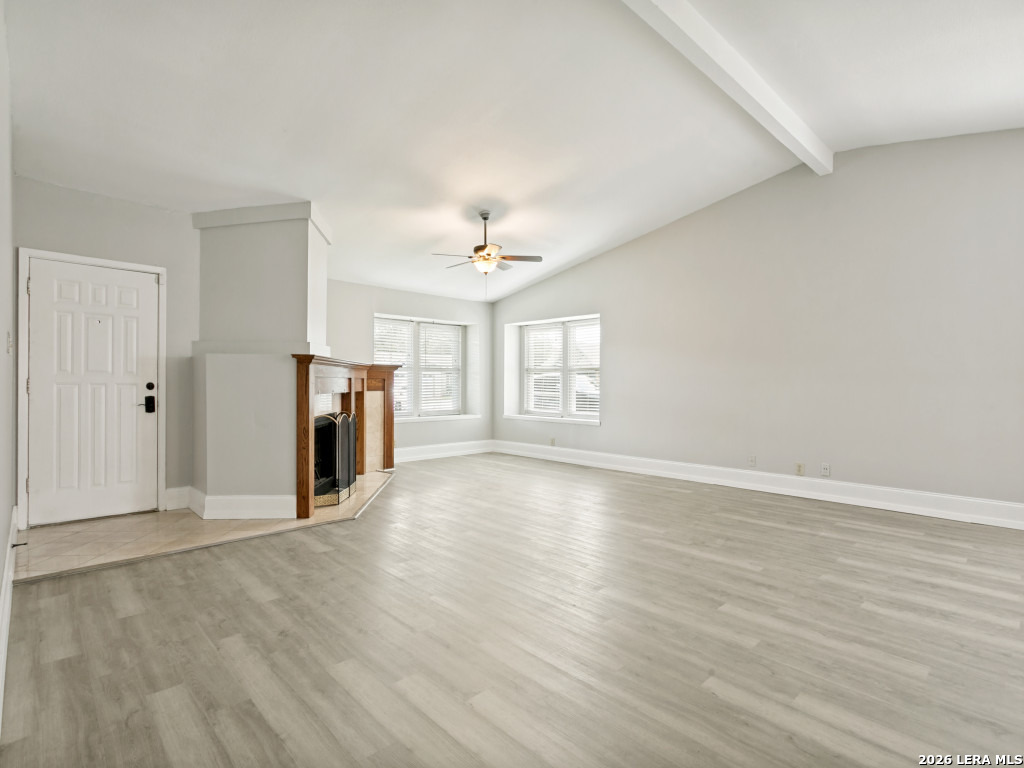 6827 Country Hill San Antonio TX 78240