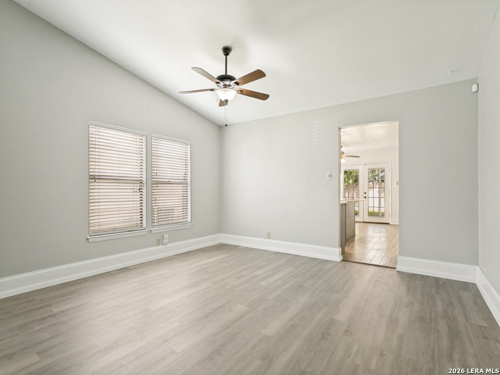 6827 Country Hill San Antonio TX 78240