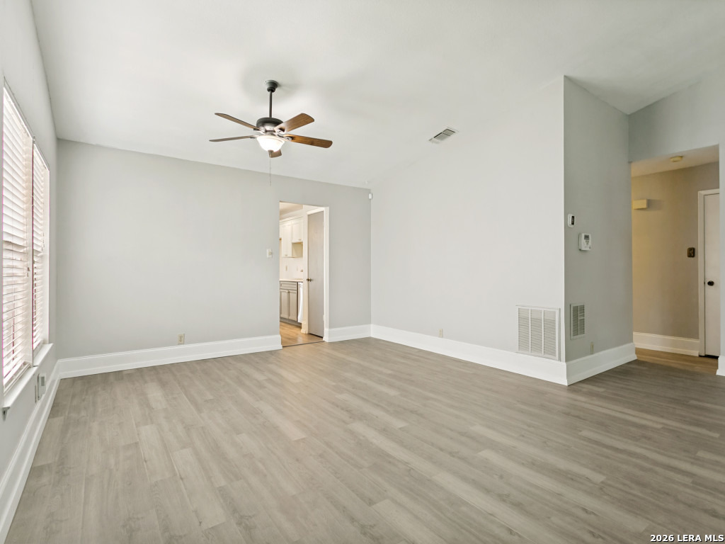 6827 Country Hill San Antonio TX 78240
