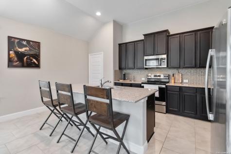 1388 Kamryn New Braunfels TX 78130