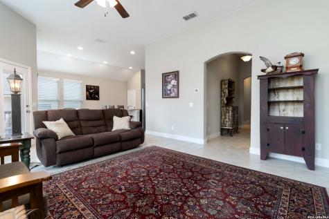 1388 Kamryn New Braunfels TX 78130
