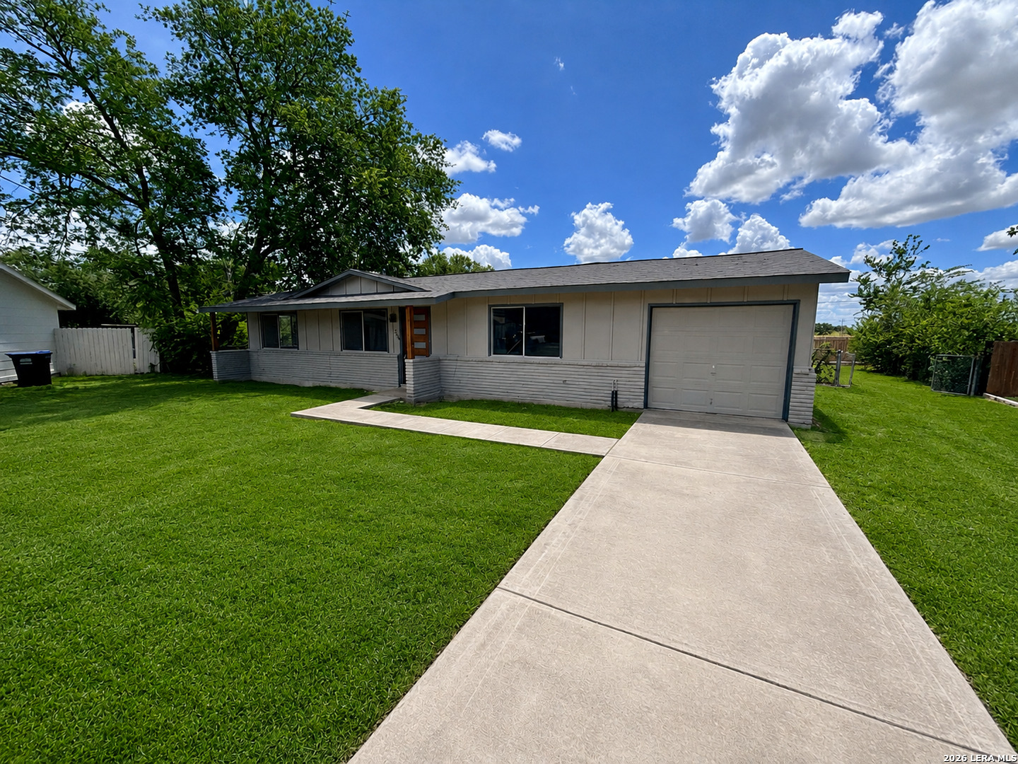 254 Flintstone Lane Universal City TX 78148
