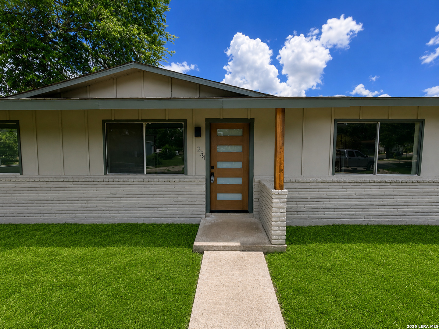 254 Flintstone Lane Universal City TX 78148