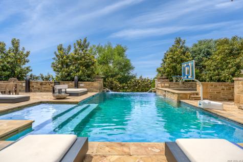 18 Crescent San Antonio TX 78257