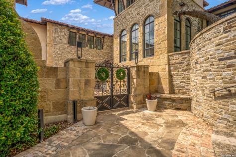 18 Crescent San Antonio TX 78257