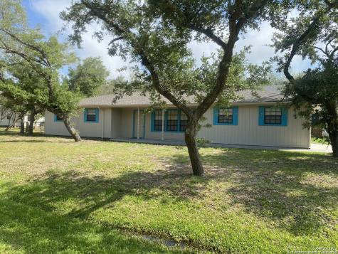 100 Lantana Lane Rockport TX 78382