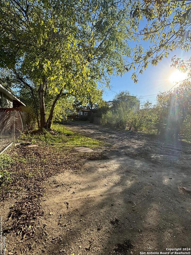 2606 E Commerce Street San Antonio TX 78203